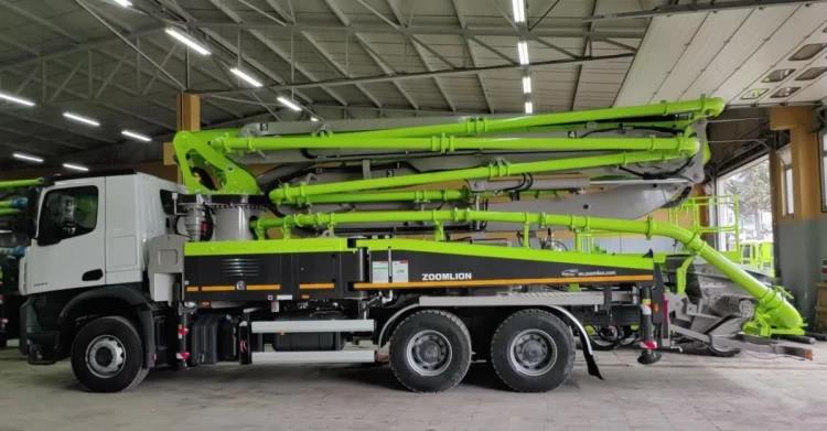 Zoomlion Kamyona Monteli Beton Pompası 38X-5RZ Zoomlion Kamyona Monteli Beton Pompasi 38x 5rz